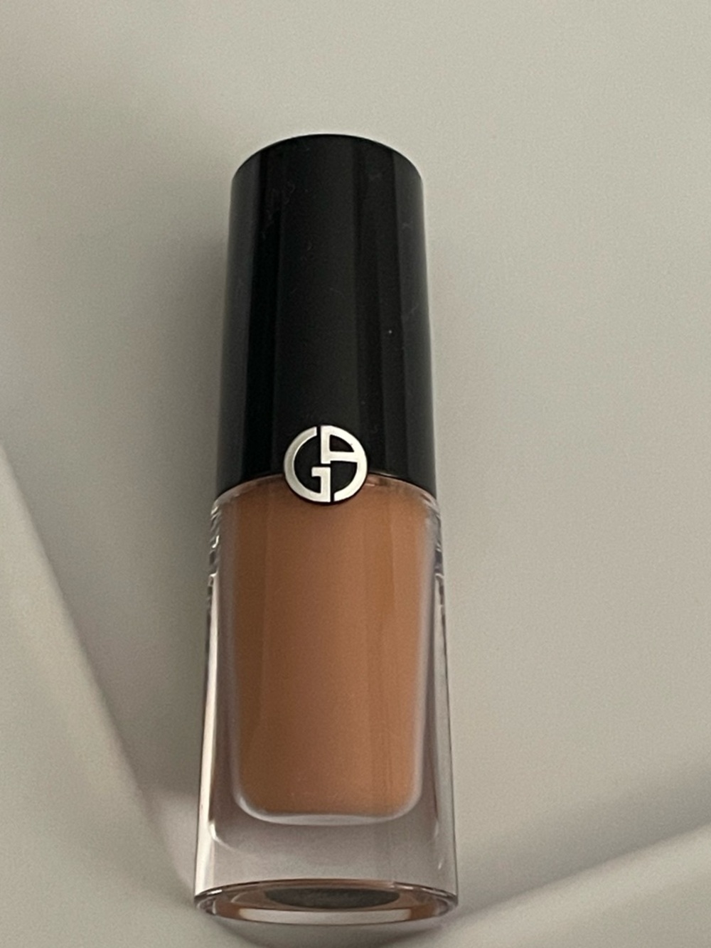 Giorgio Armani EYE TINT LONG-LASTING LIQUID EYESHADOW in 20 M Camel